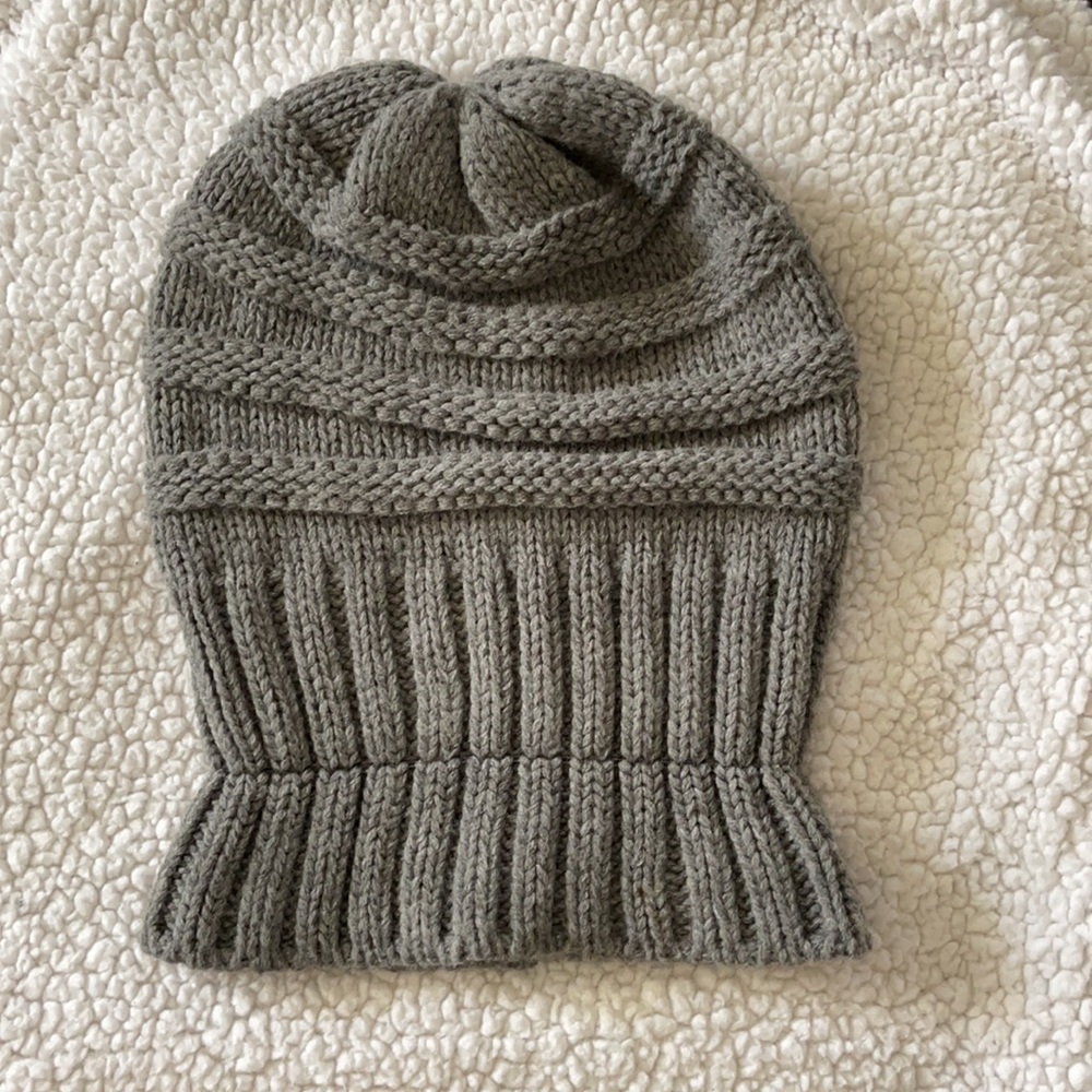 CC Beanie Slouchy Grey - Picture 3 of 5